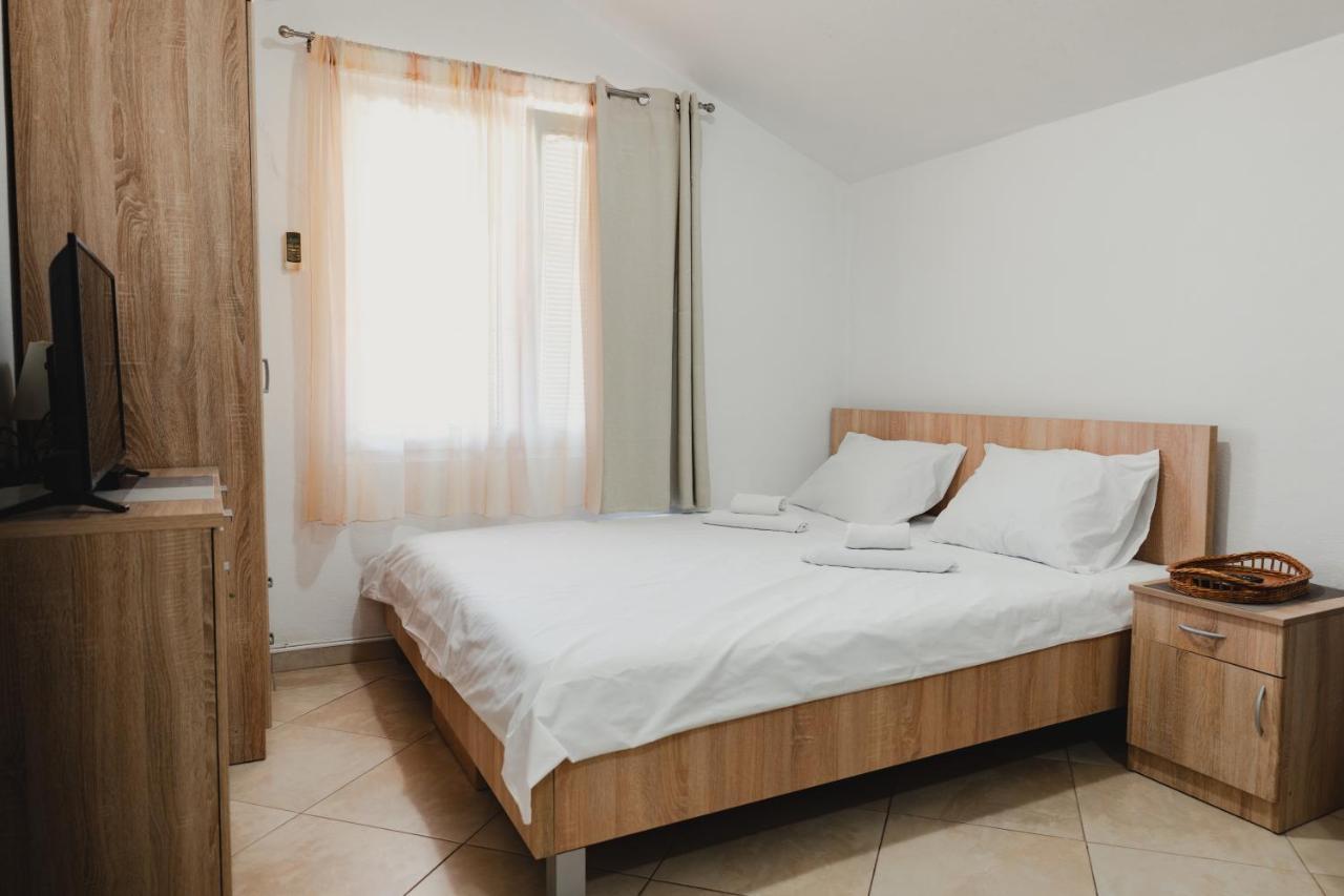 Apartments Djukic Tivat Exterior photo
