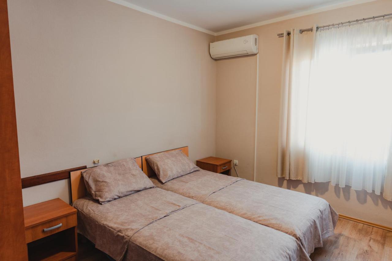 Apartments Djukic Tivat Exterior photo